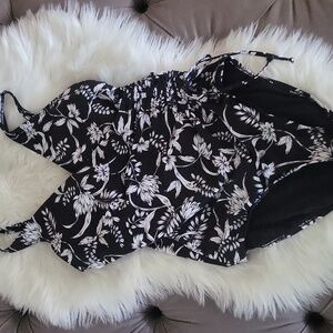 Nip Tuck Swim Ruched Black White Floral One Piece Swimsuit Bathing Suit 